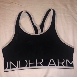black under armour sports bra